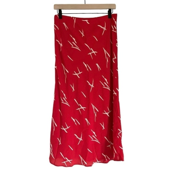 NWT Gilli Women’s Midi Length Abstract Print Skirt Red White Orange Size Medium - Picture 2 of 6